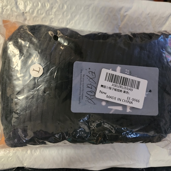 "Butt lift" leggings, as seen on Tik Tok. Black, size large. New with ta… - Picture 2 of 6